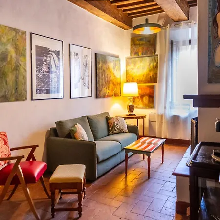 Residenza Palazzo Ghio 3*